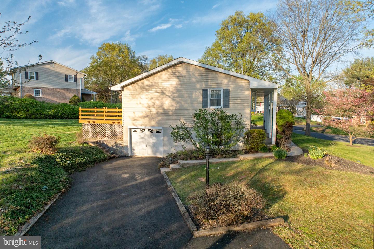2485 Sunnyslope Dr