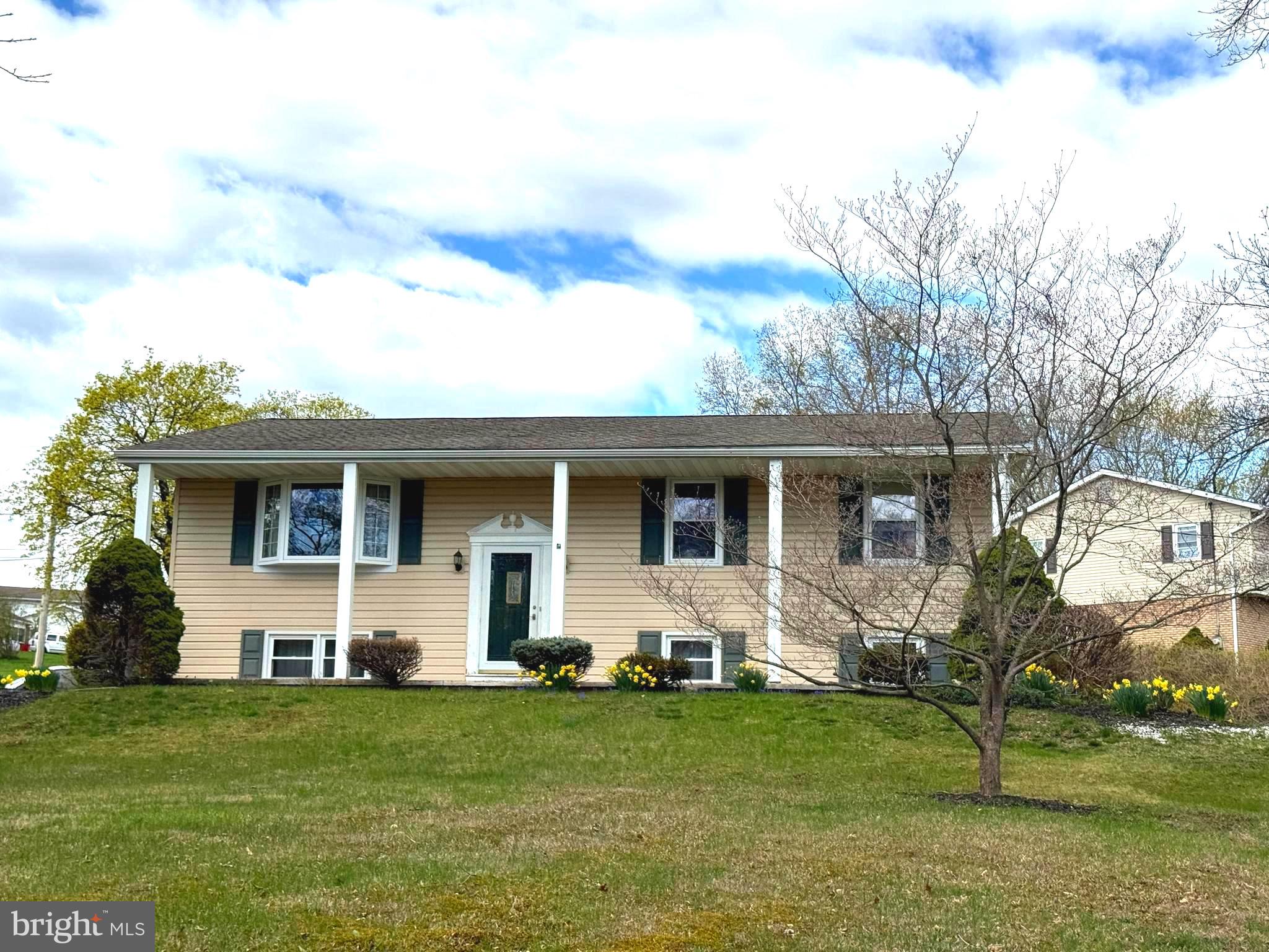 2485 Sunnyslope Dr