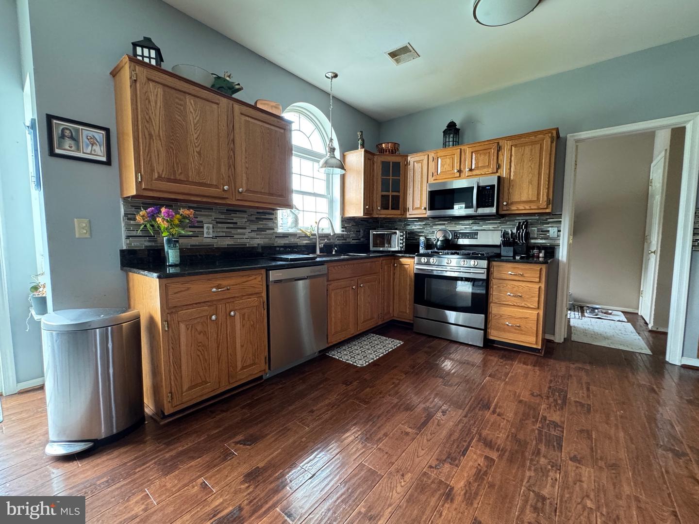 50 Hillcrest Ct