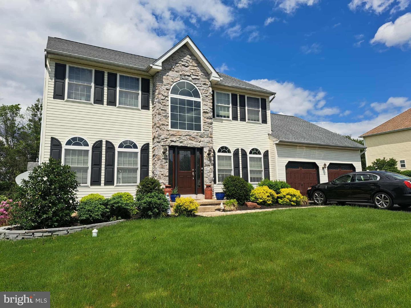 50 Hillcrest Ct