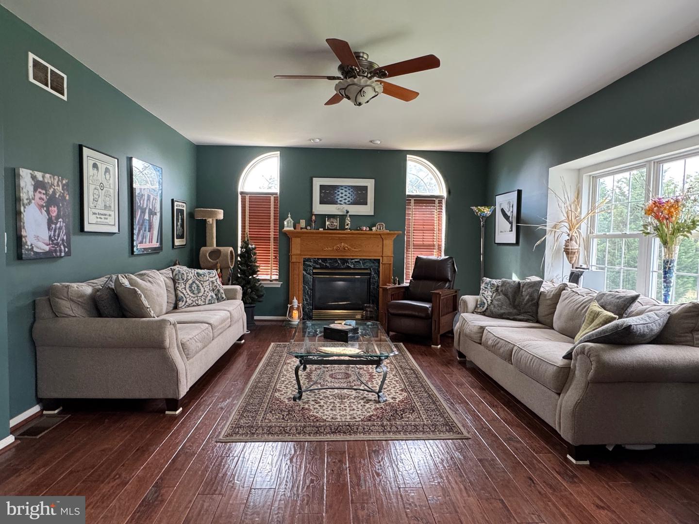 50 Hillcrest Ct