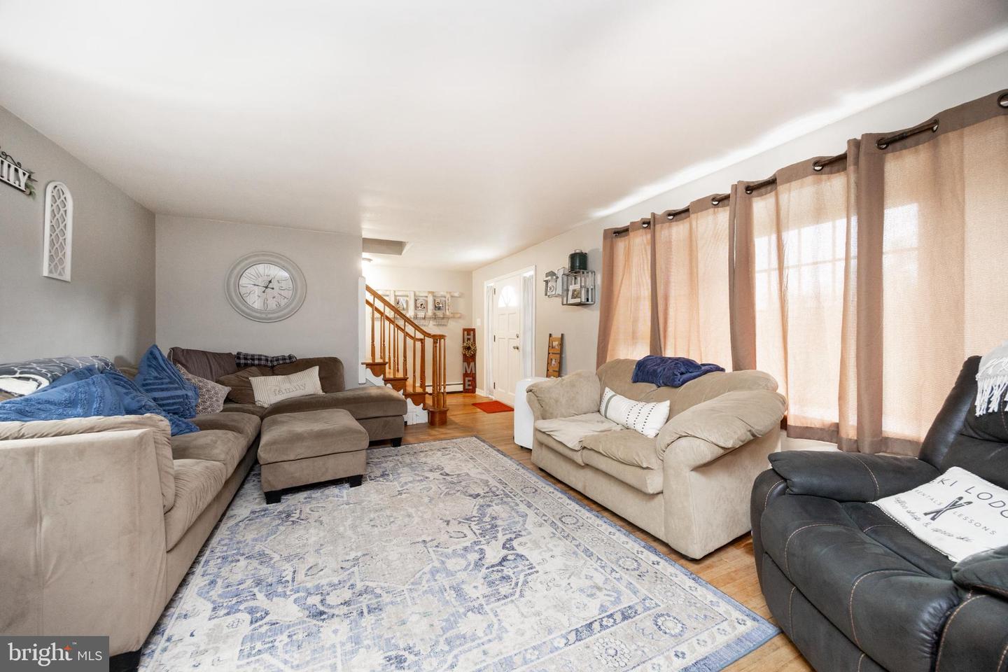 1095 Mitch Rd