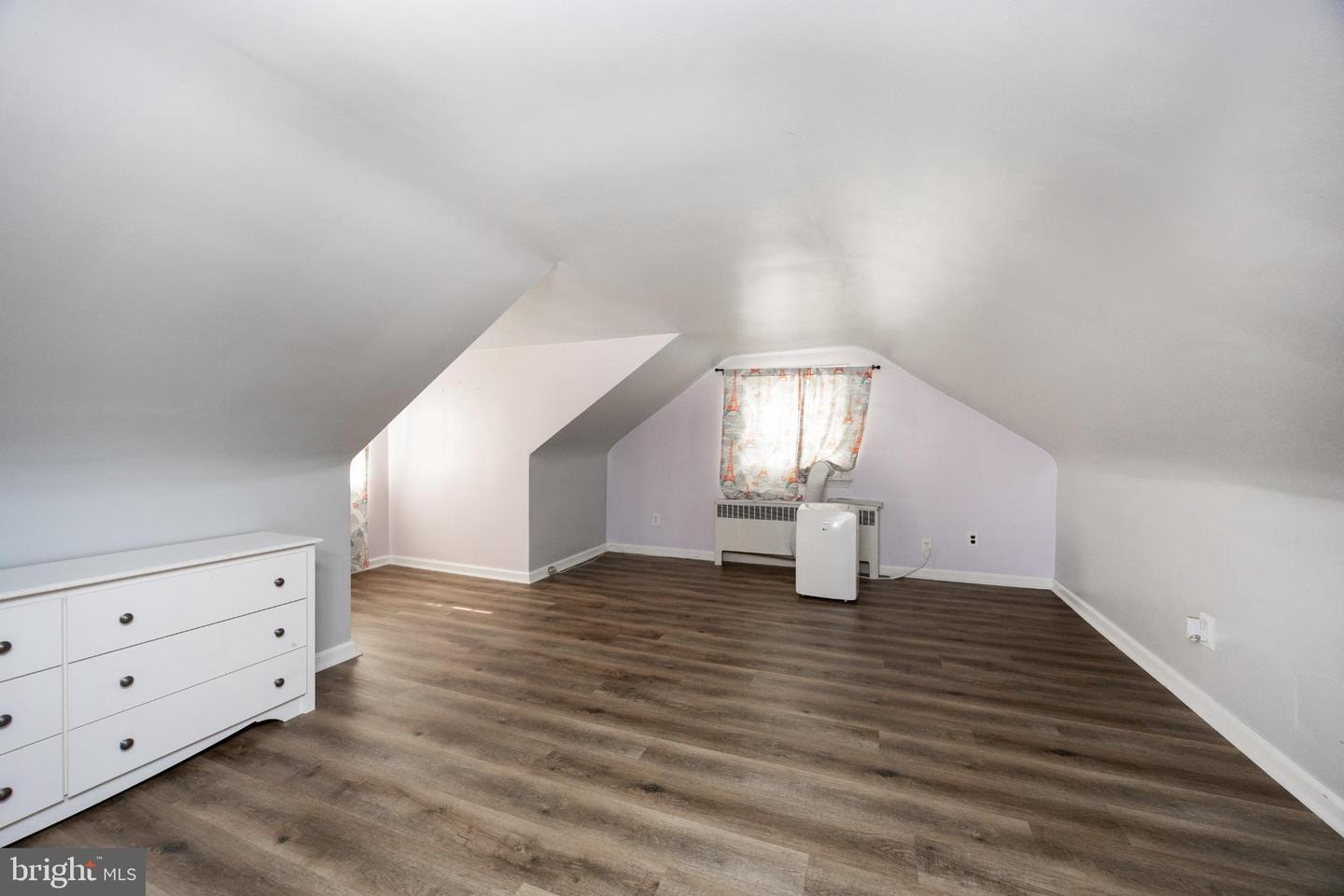 1095 Mitch Rd