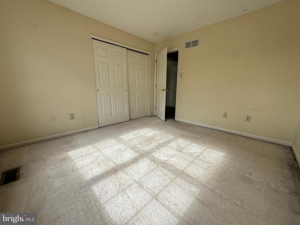 25 CASTLE DRIVE