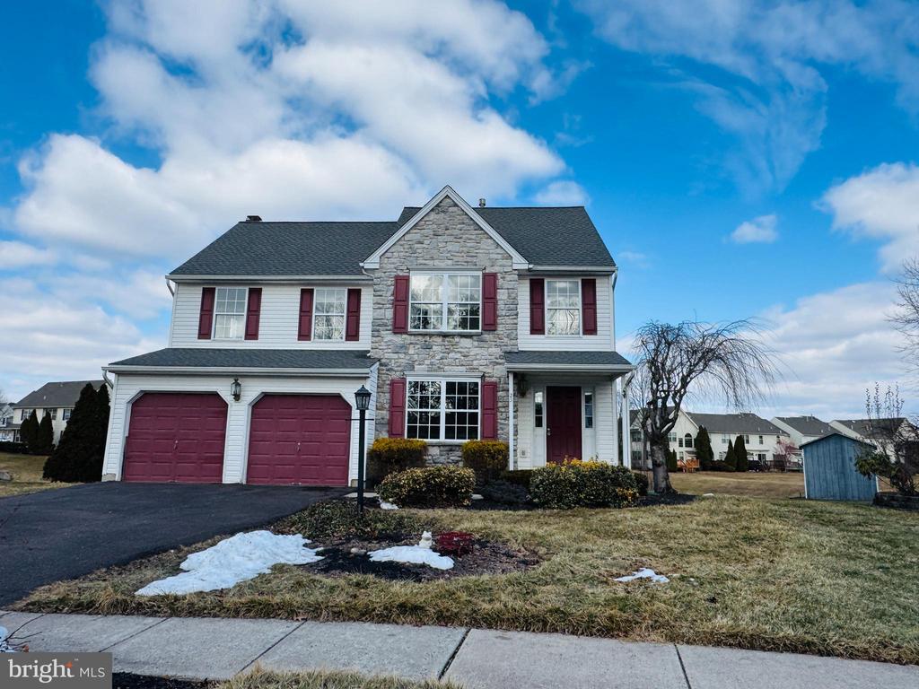 25 CASTLE DRIVE