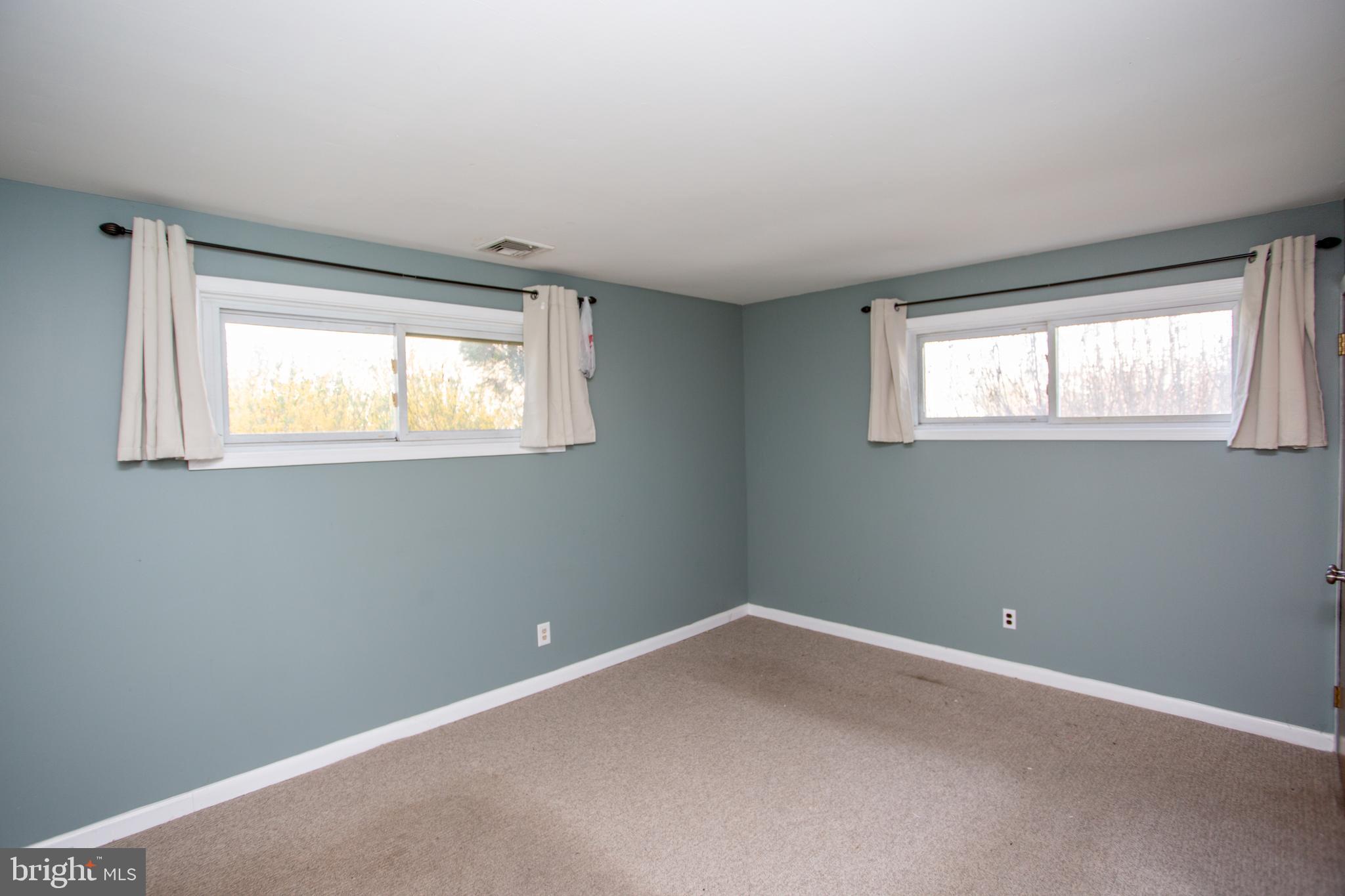 2114 CHESTNUT