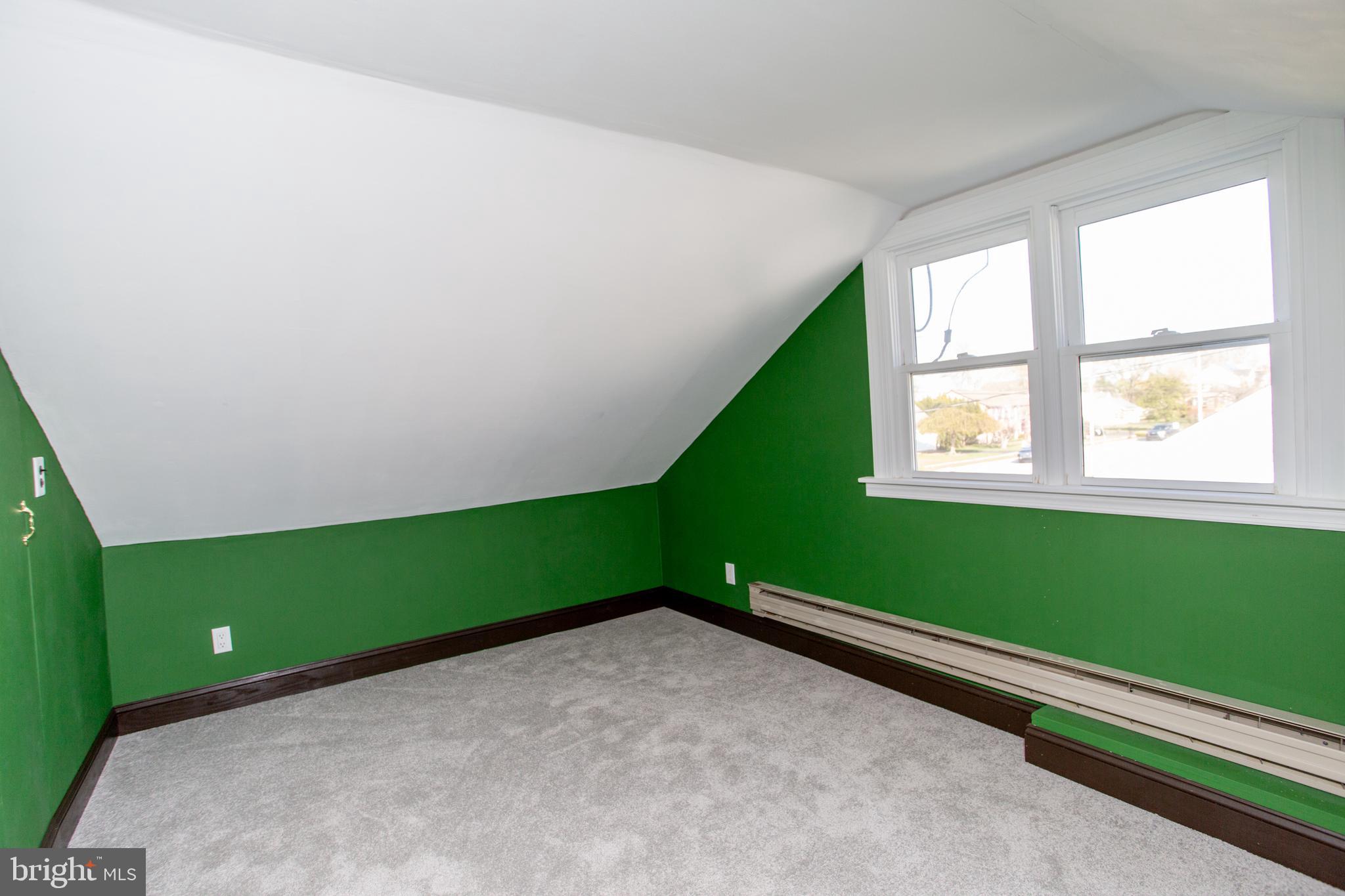 2114 CHESTNUT