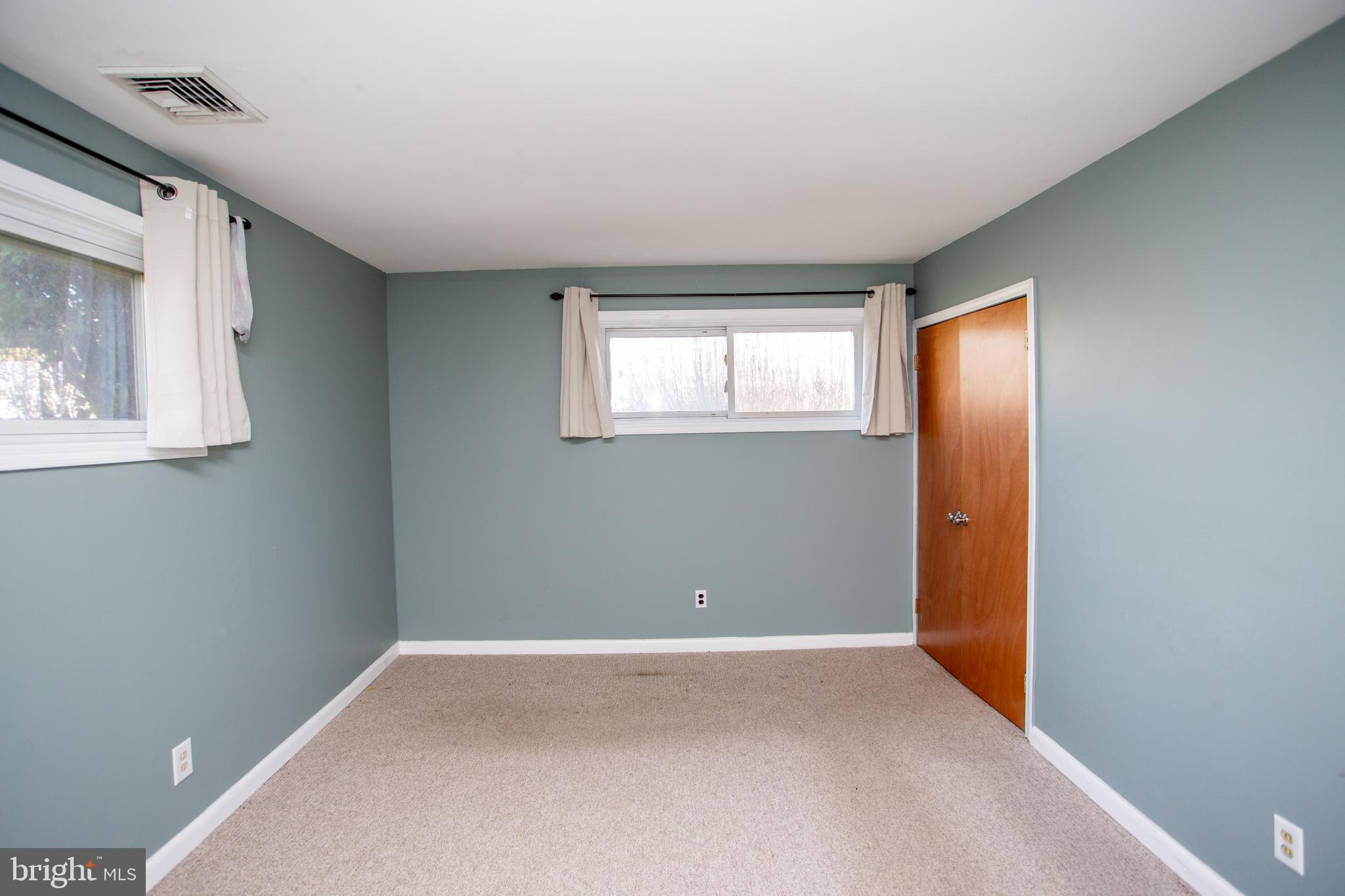 2114 CHESTNUT