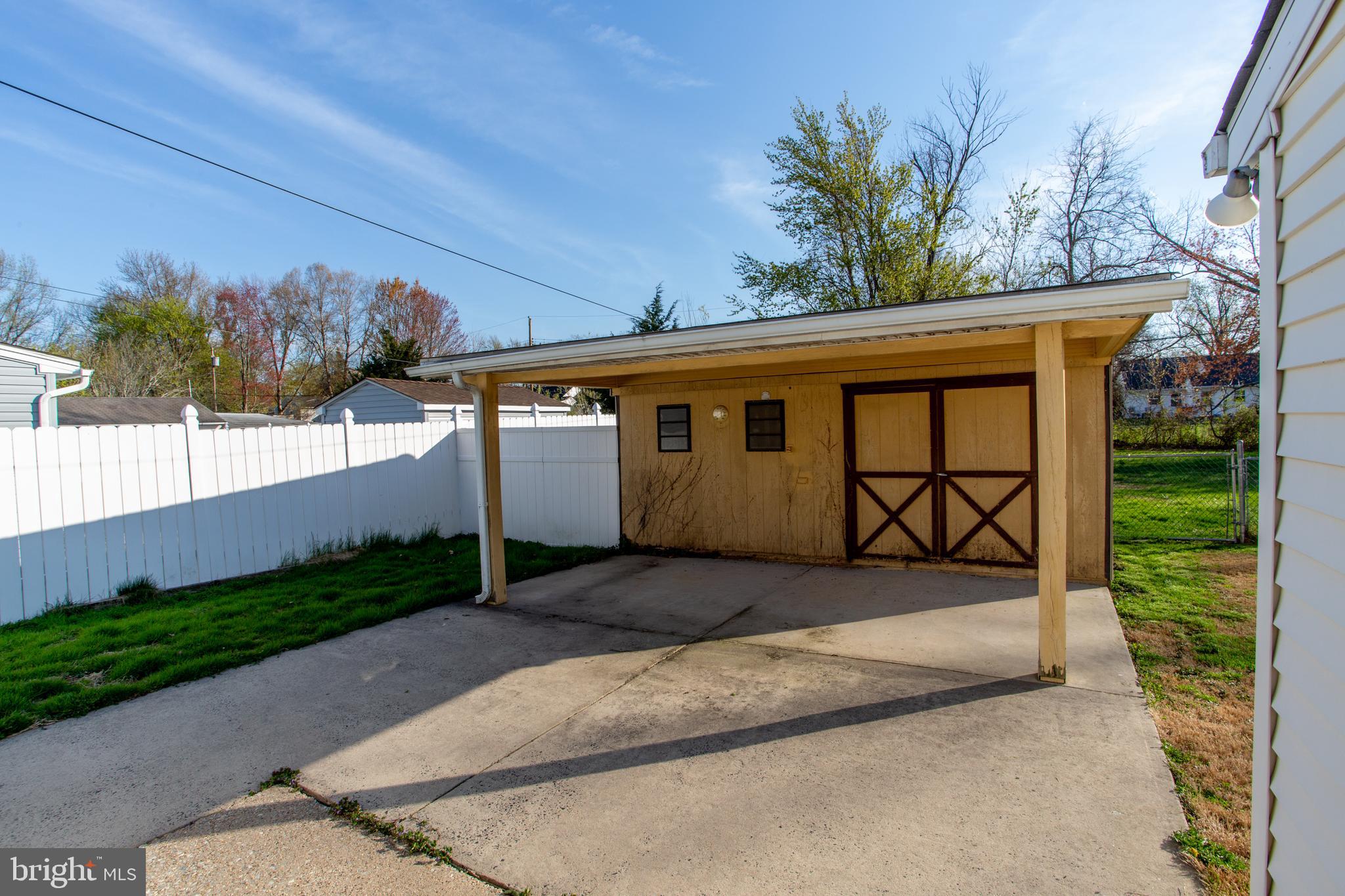 2114 CHESTNUT