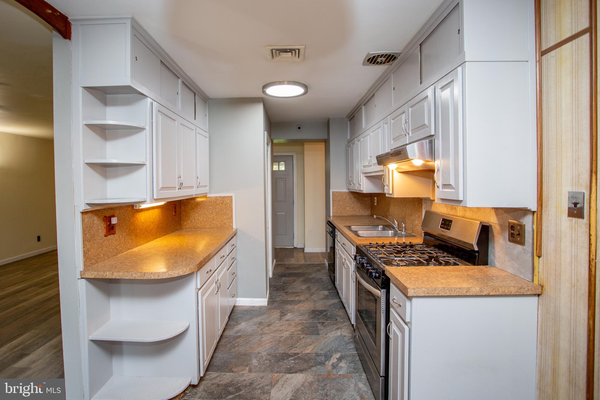2114 CHESTNUT