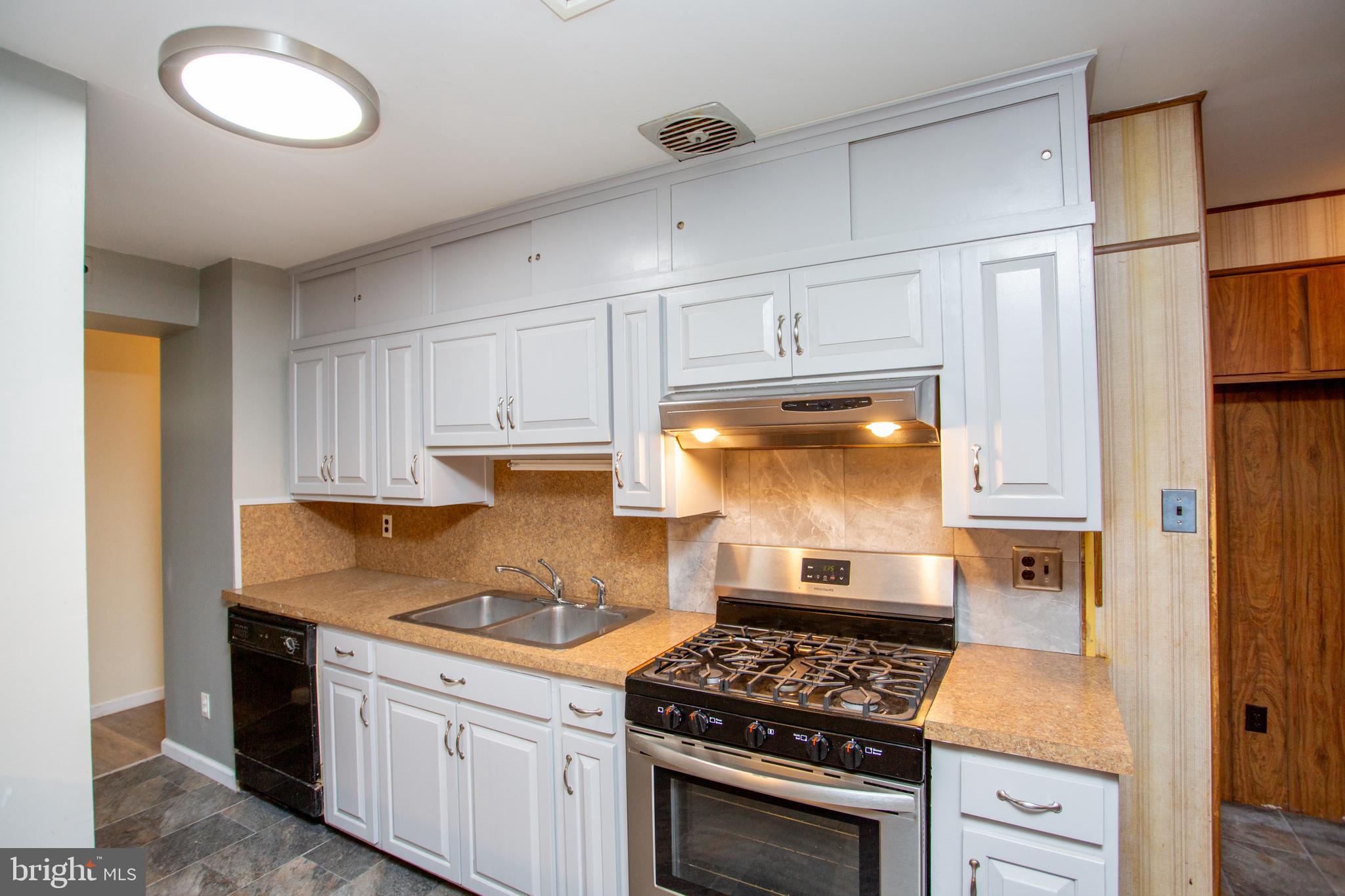 2114 CHESTNUT