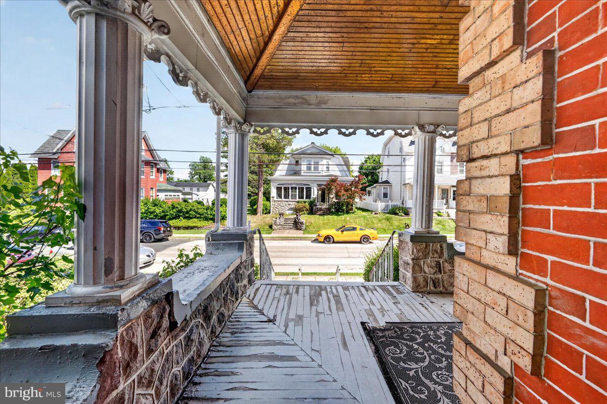 545 WALNUT STREET