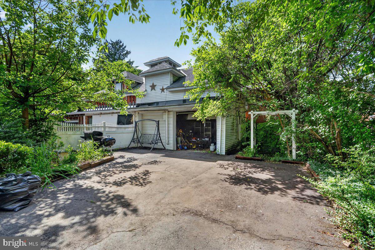 545 WALNUT STREET