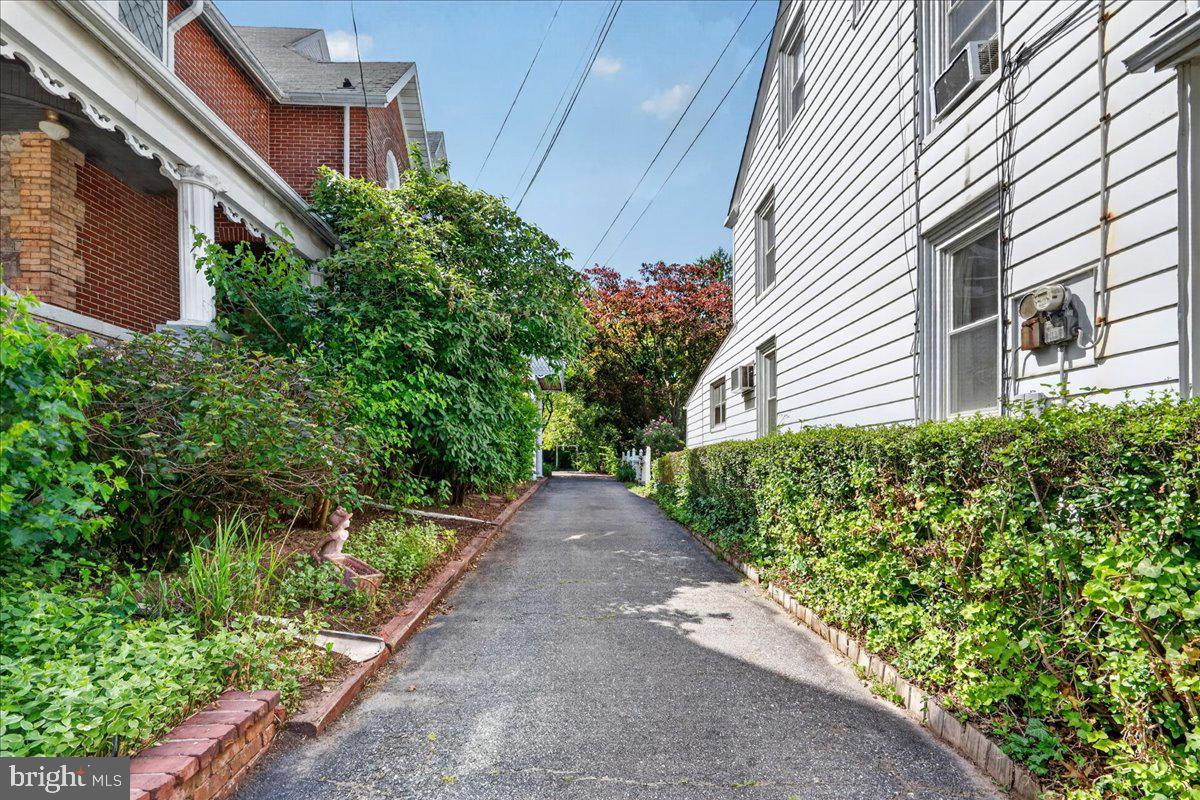 545 WALNUT STREET