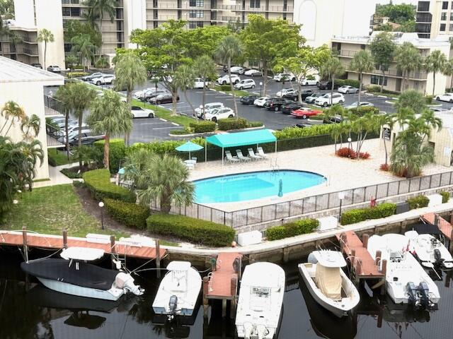 4 Royal Palm Way