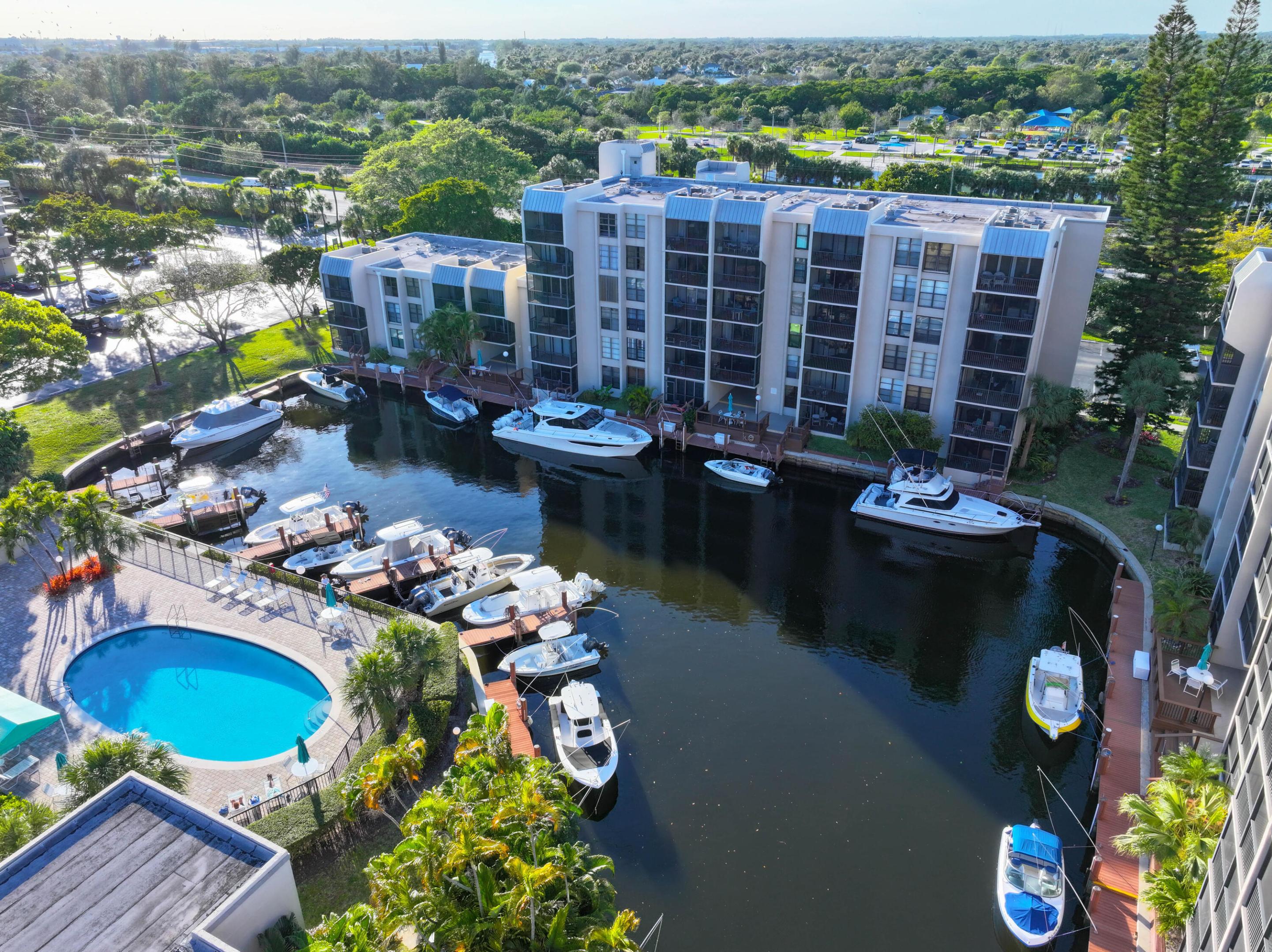 4 Royal Palm Way