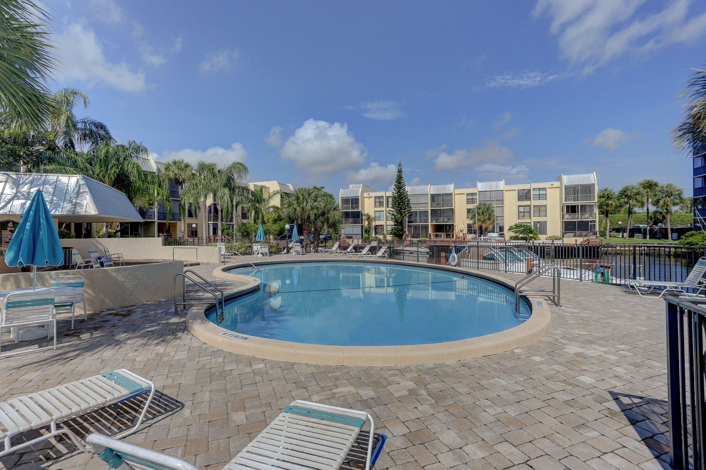 4 Royal Palm Way