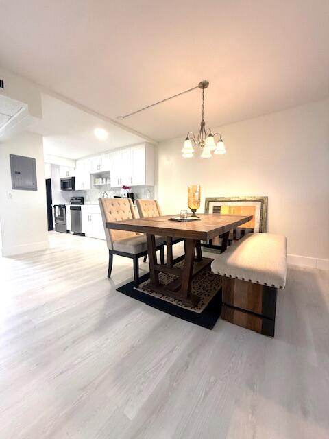 4 Royal Palm Way