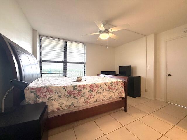 4 Royal Palm Way