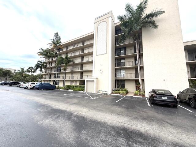 4 Royal Palm Way