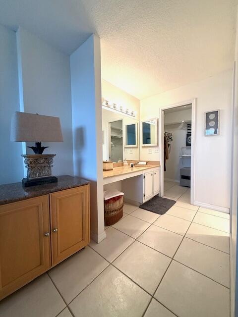 4 Royal Palm Way