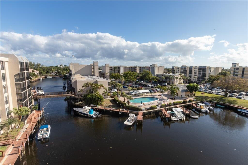 4 Royal Palm Way