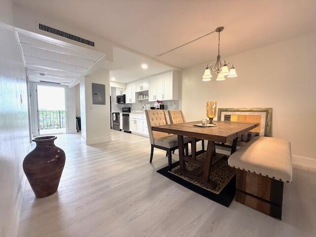 4 Royal Palm Way