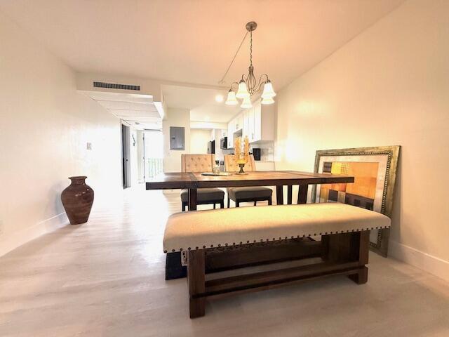 4 Royal Palm Way