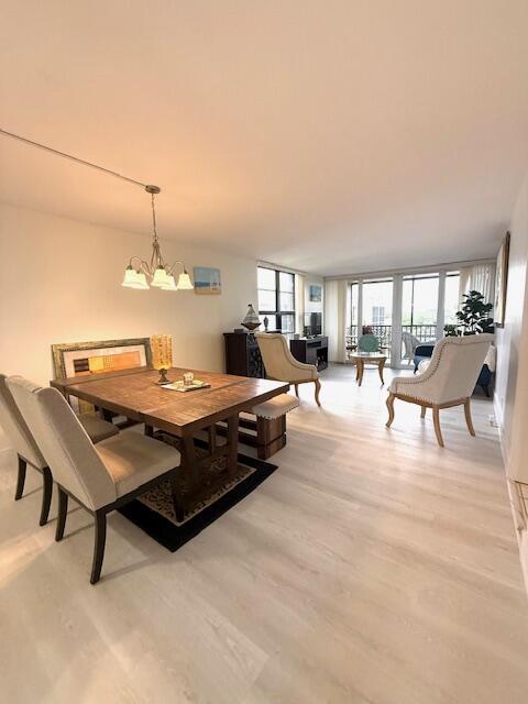 4 Royal Palm Way