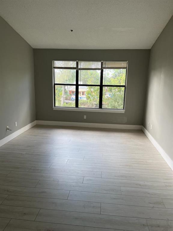2303 N. Congress Ave 32