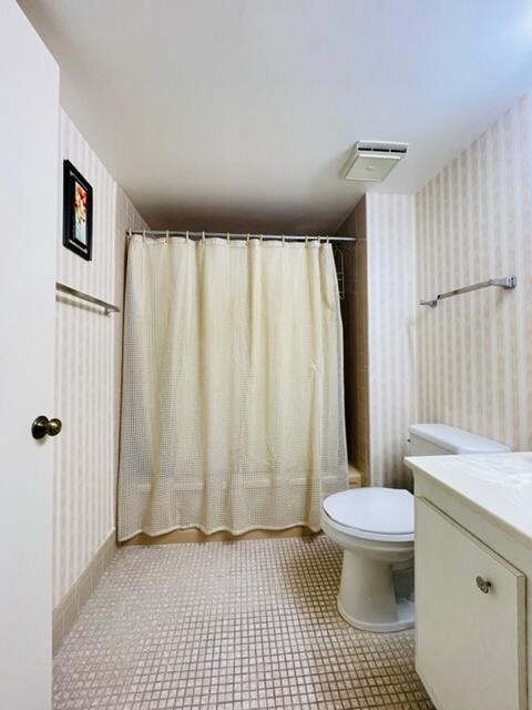 4570 NW Nw 18th Ave Avenue 303