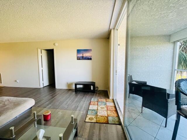 4570 NW Nw 18th Ave Avenue 303
