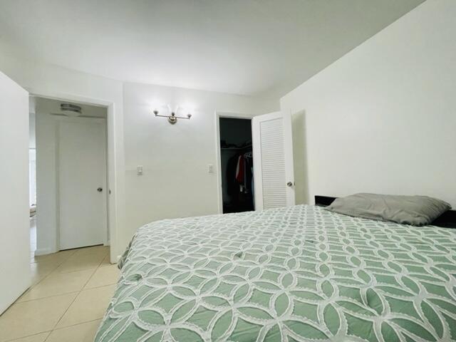 2711 N Pine Island Road 204