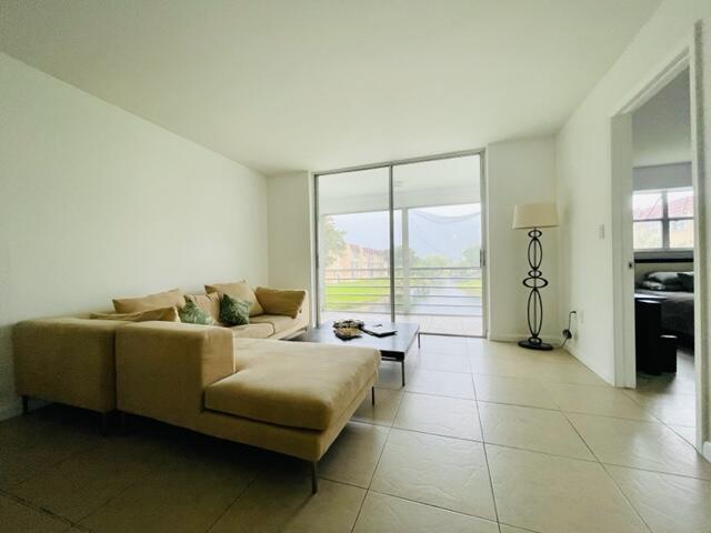 2711 N Pine Island Road 204