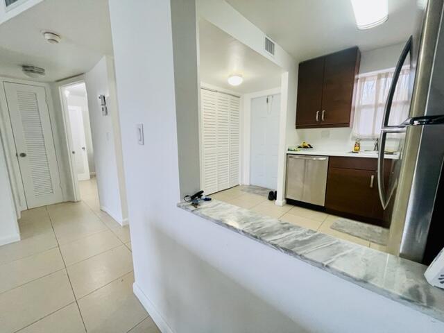 2711 N Pine Island Road 204