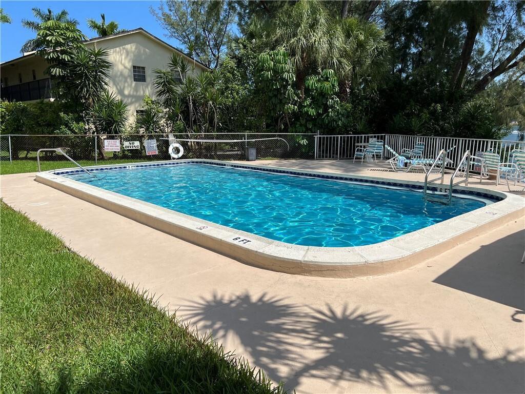 4311 Crystal Lake Dr 116