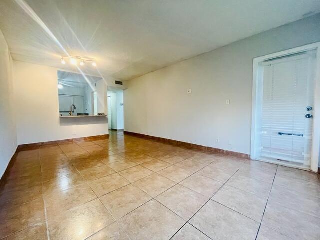 4311 Crystal Lake Dr 116