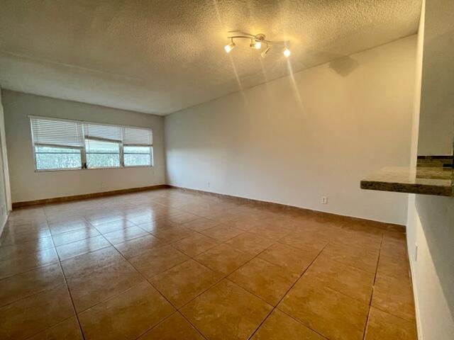 4311 Crystal Lake Dr 116