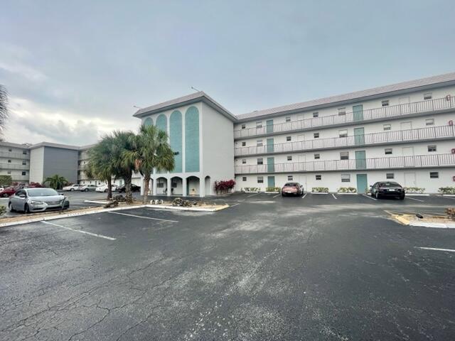 4311 Crystal Lake Dr 116