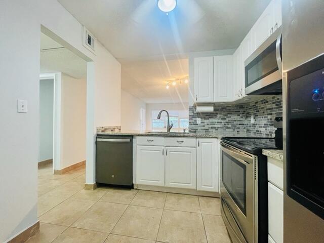 4311 Crystal Lake Dr 116