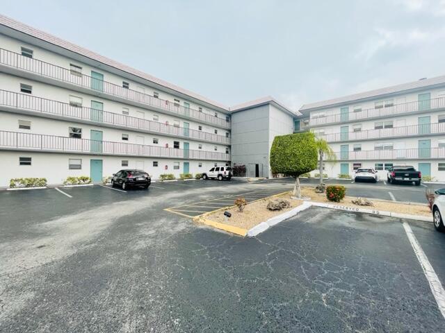 4311 Crystal Lake Dr 116