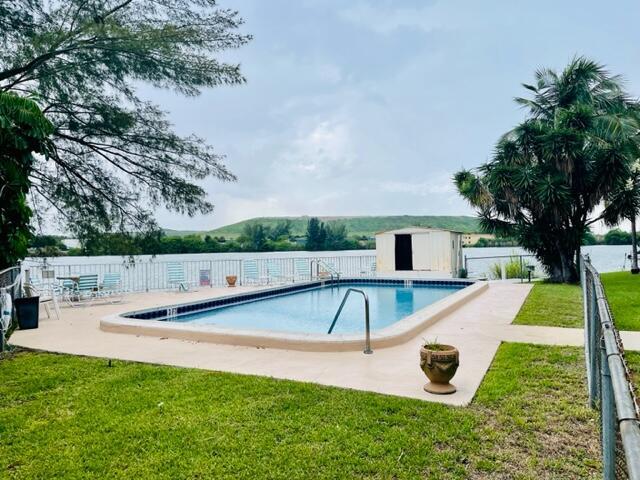 4311 Crystal Lake Dr 116