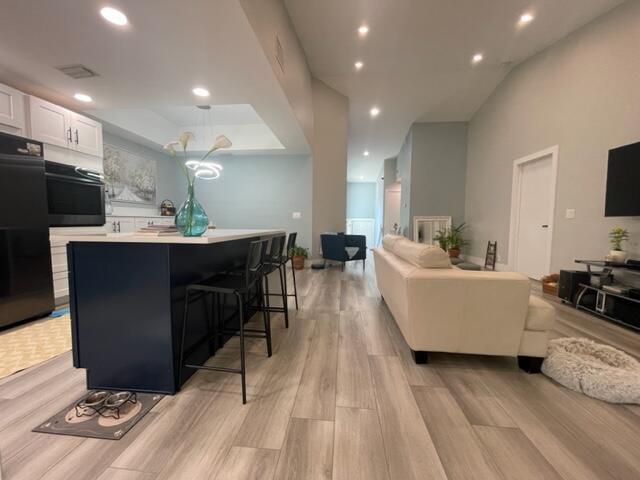 9754 Nickels Blvd 206