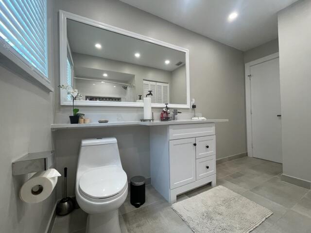 9754 Nickels Blvd 206