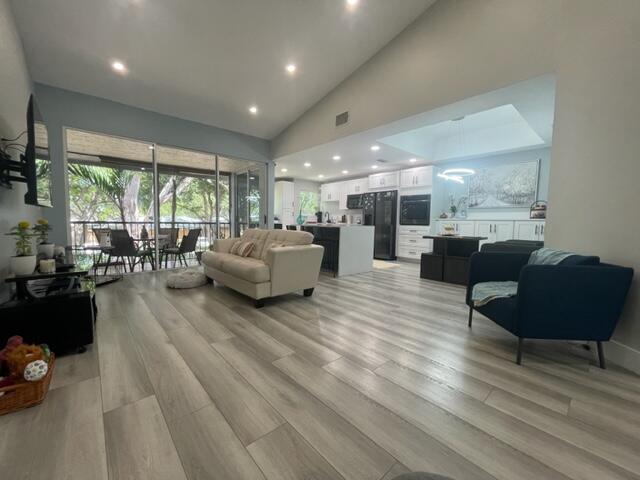 9754 Nickels Blvd 206