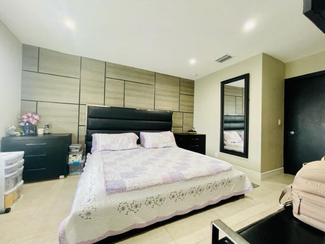 9845 Three Lakes Circle Circle 1-G