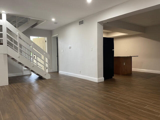 525 SW 1st Court