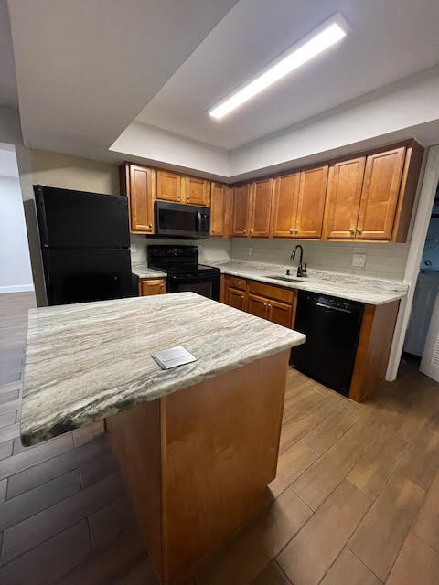 525 SW 1st Court