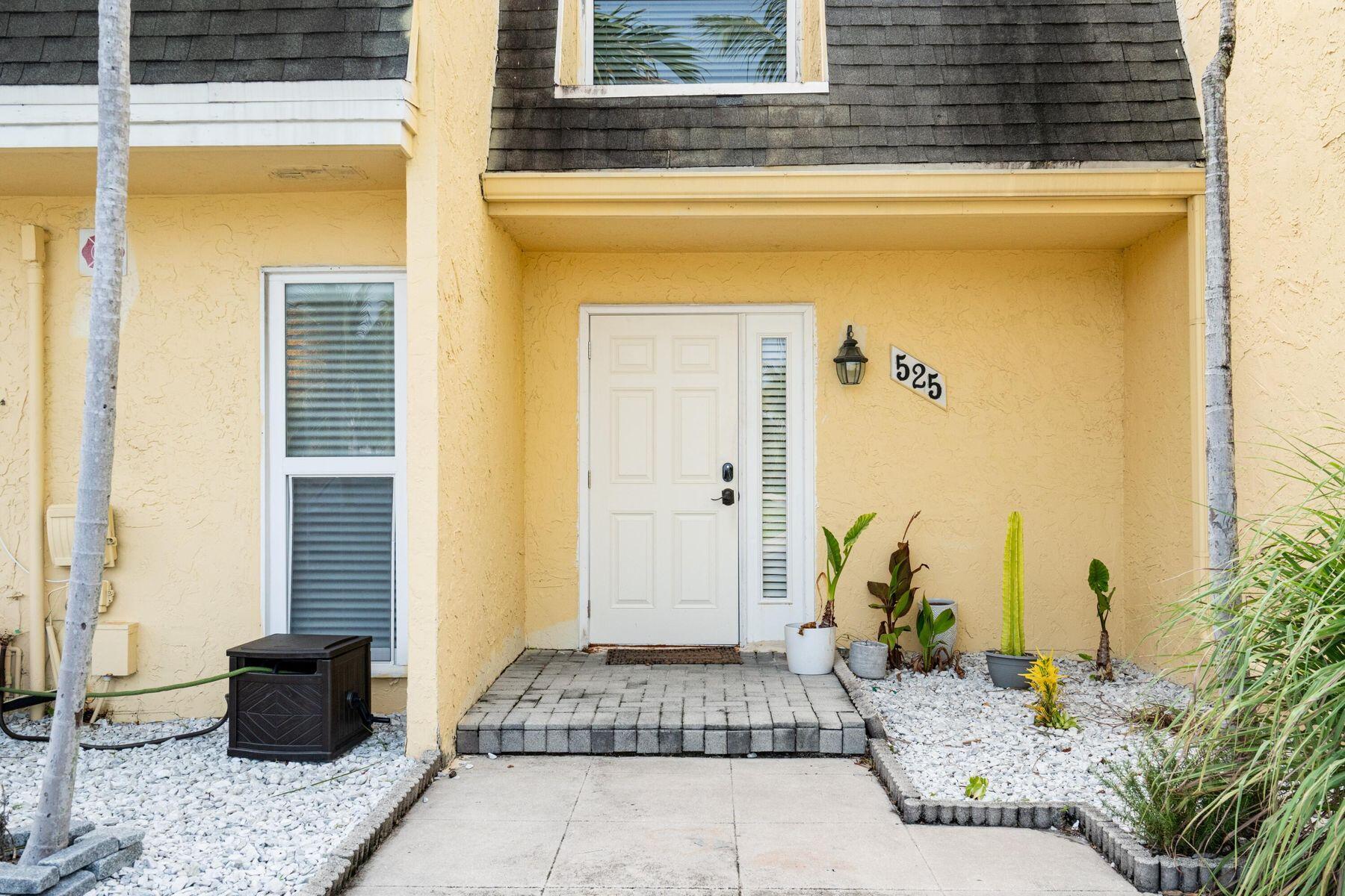525 SW 1st Court
