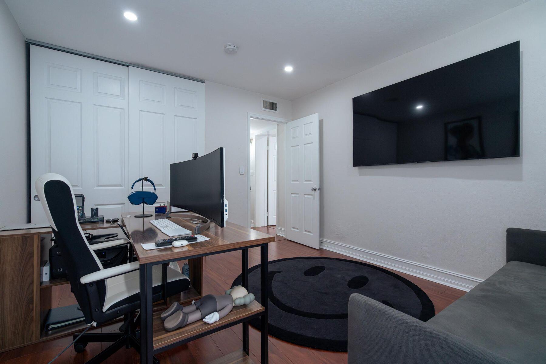 525 SW 1st Court